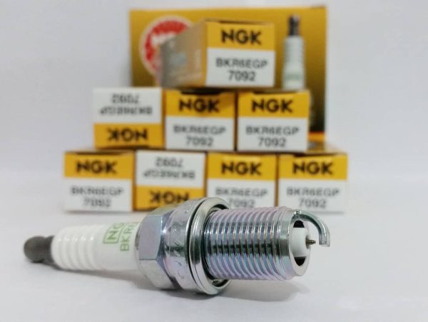 شمع سوزنی پلاتینیوم پایه کوتاه جی پاور NGK BKR6E-GP ساخت ژاپن
